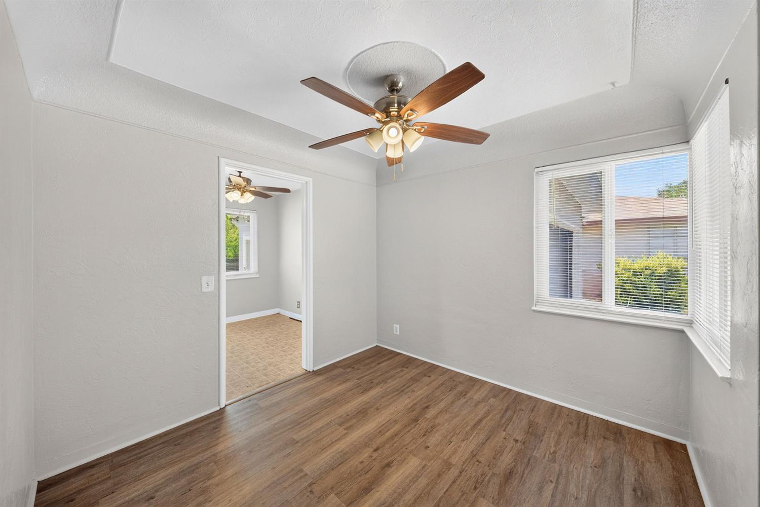 2906 N Cedar Ave, Fresno, CA 93703
