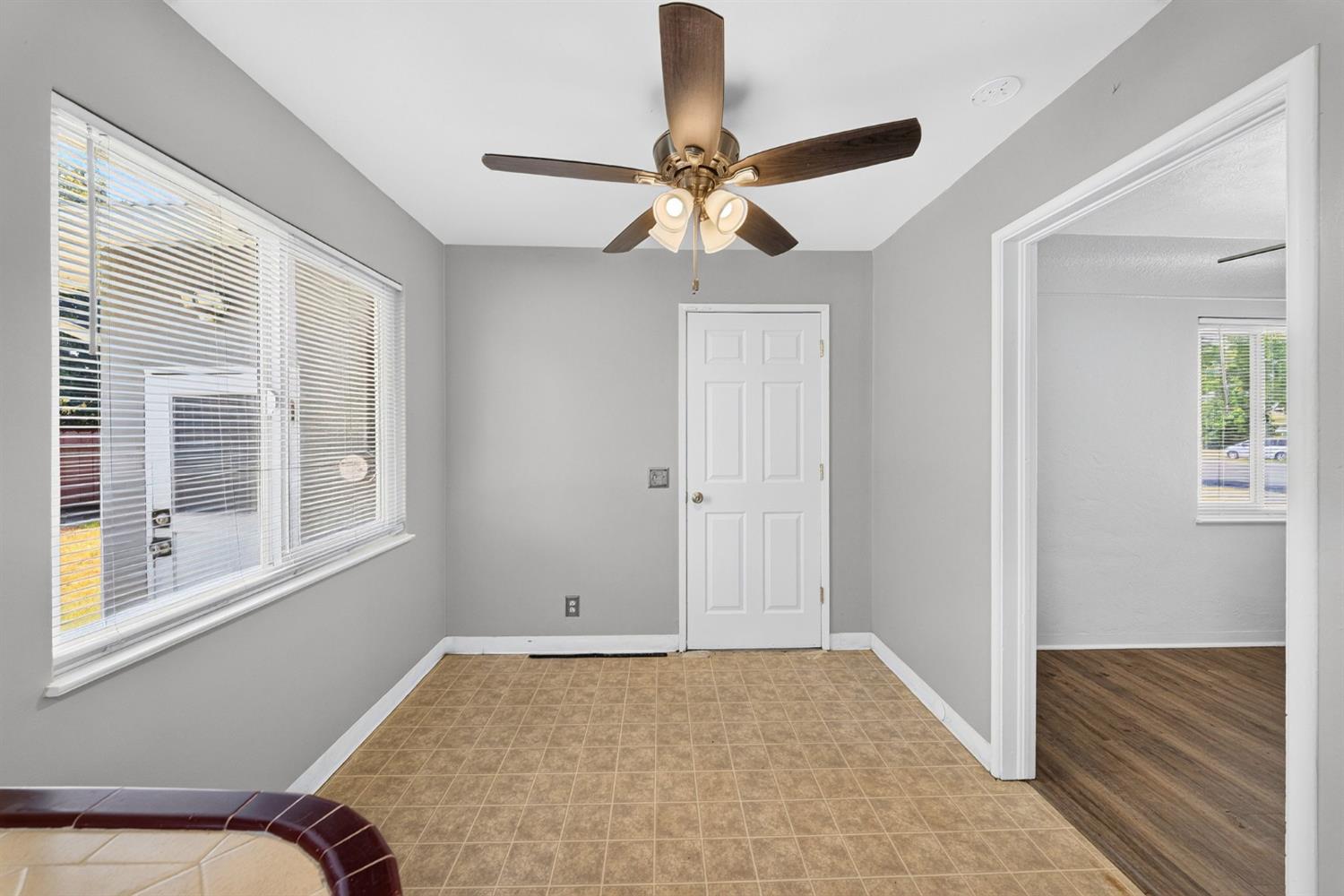 2906 N Cedar Ave, Fresno, CA 93703