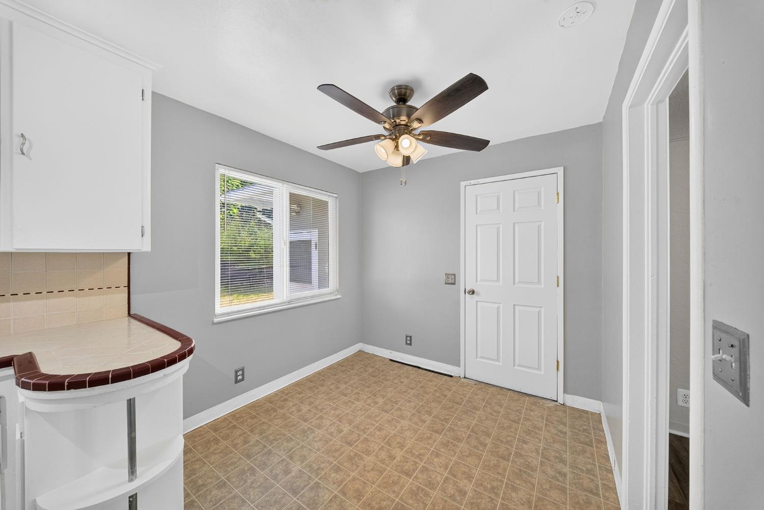 2906 N Cedar Ave, Fresno, CA 93703