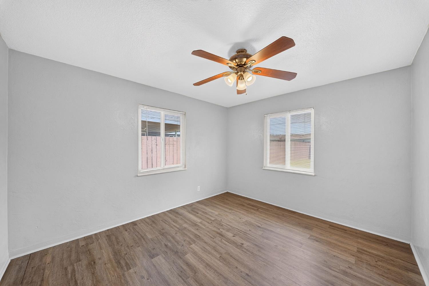 2906 N Cedar Ave, Fresno, CA 93703