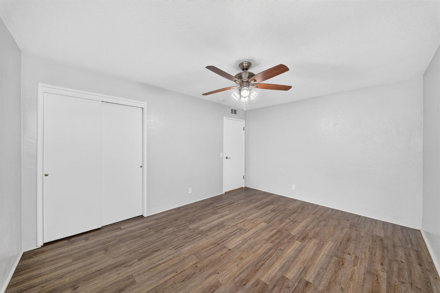 2906 N Cedar Ave, Fresno, CA 93703