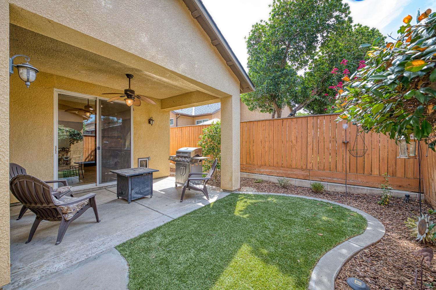 3748 Salem Ln, Clovis, CA 93619