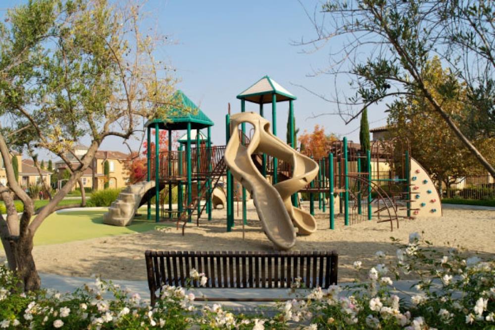 3748 Salem Ln, Clovis, CA 93619