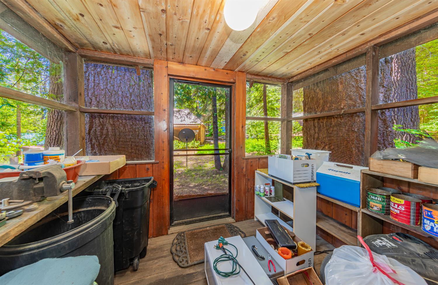 1173 Railroad Ave, Fish Camp, CA 93623