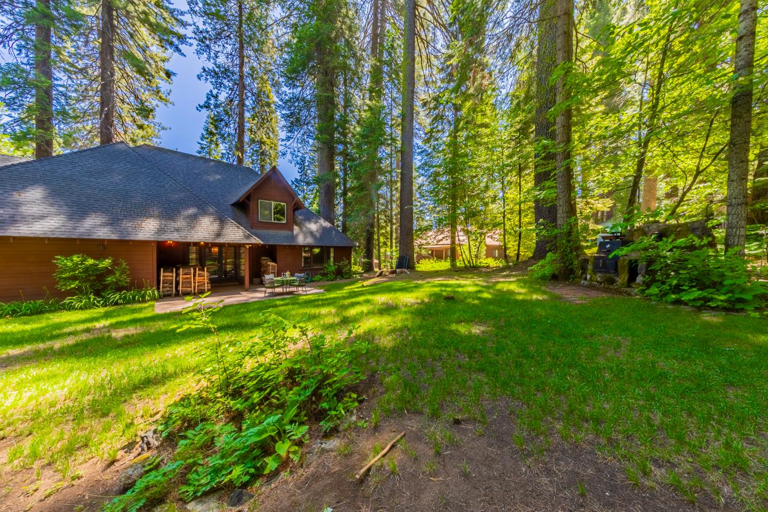 1173 Railroad Ave, Fish Camp, CA 93623