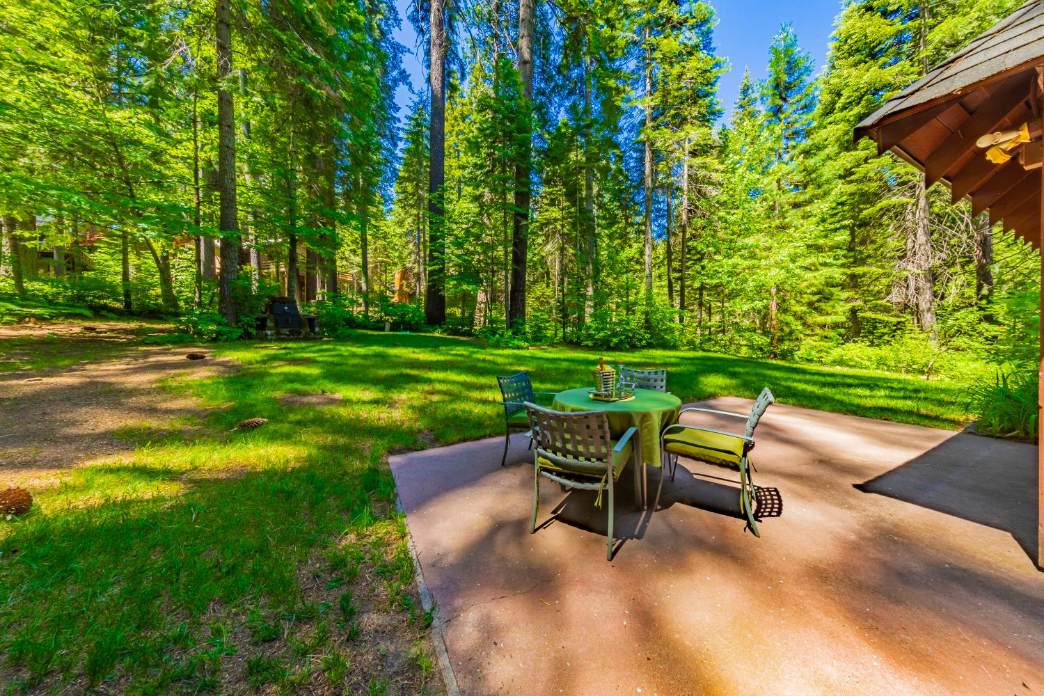 1173 Railroad Ave, Fish Camp, CA 93623