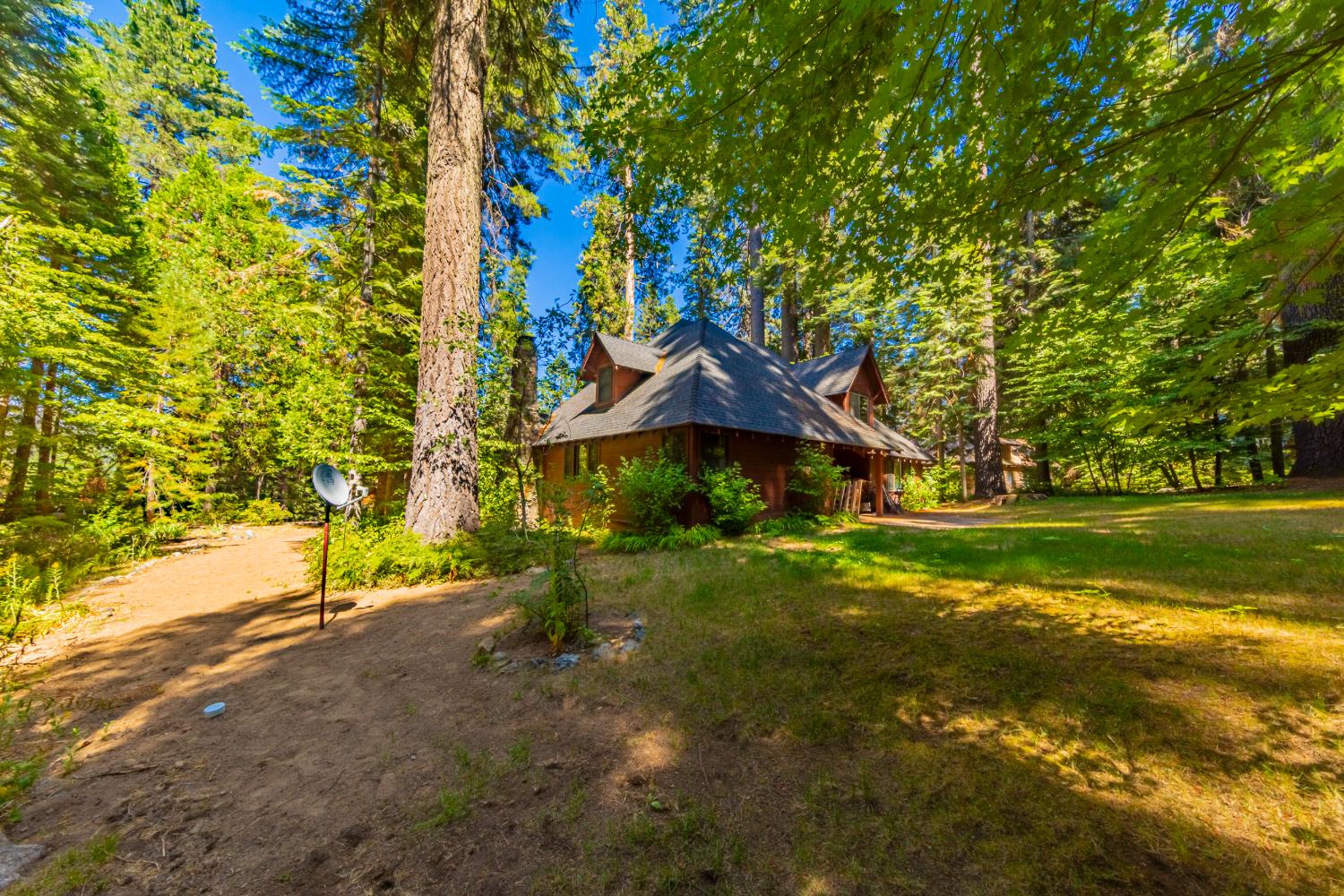 1173 Railroad Ave, Fish Camp, CA 93623