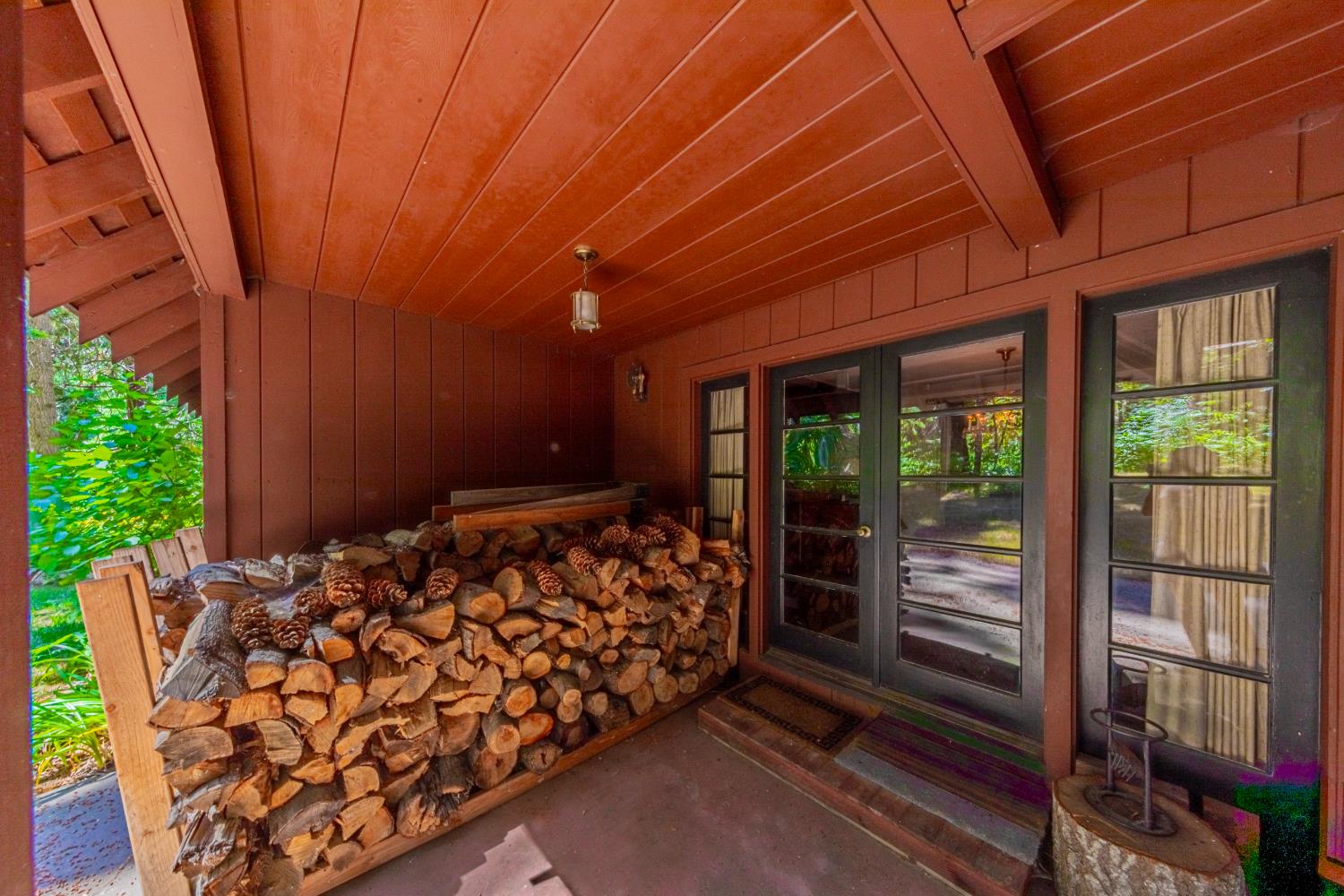 1173 Railroad Ave, Fish Camp, CA 93623