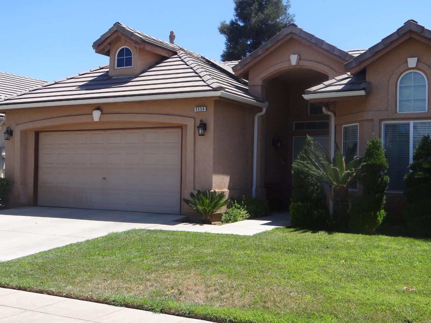 5550 N Cresta Ave, Fresno, CA 93723