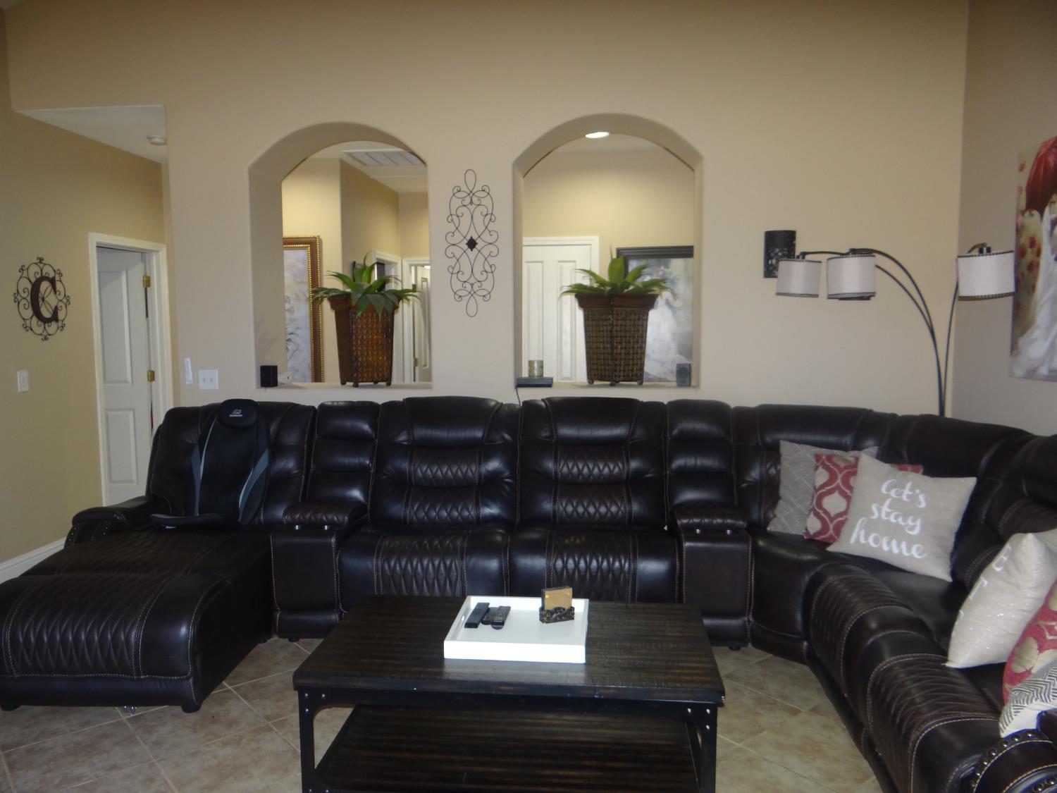 5550 N Cresta Ave, Fresno, CA 93723