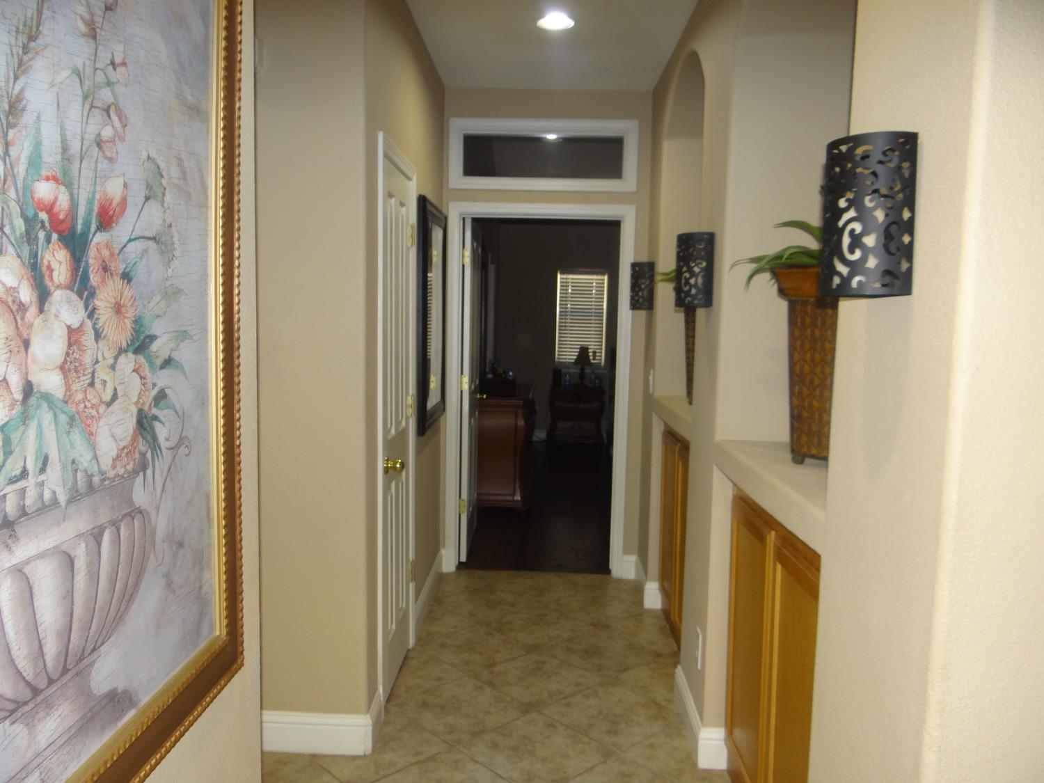 5550 N Cresta Ave, Fresno, CA 93723