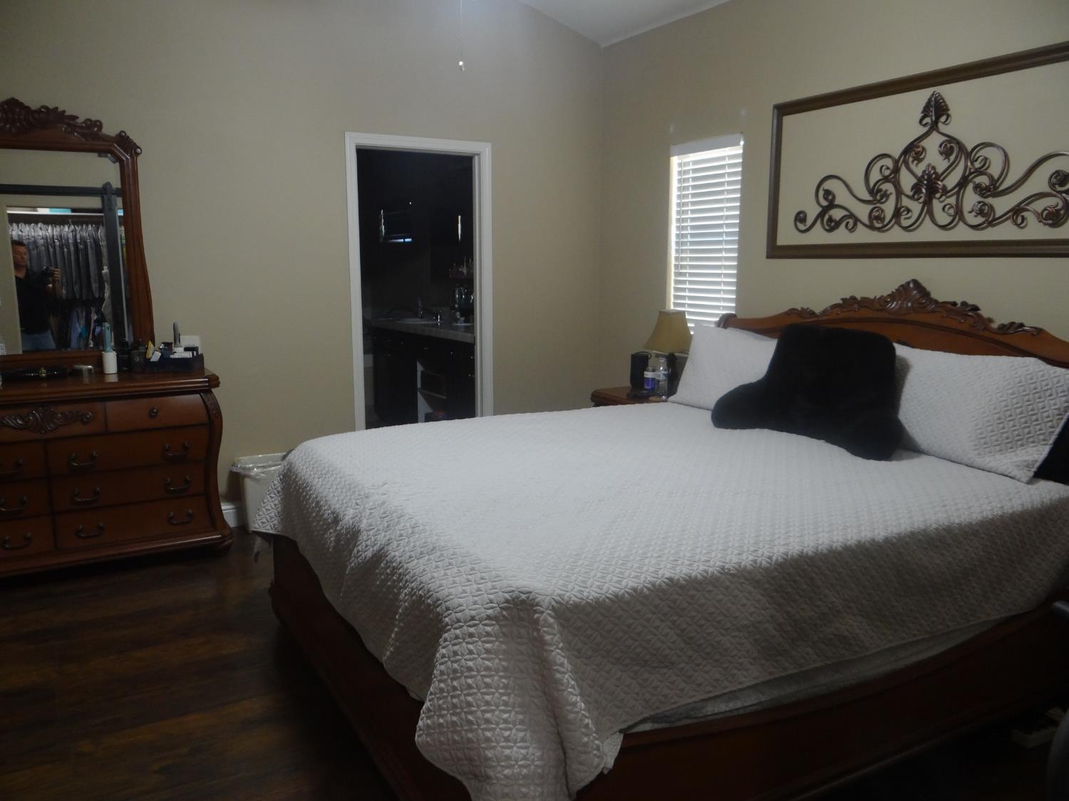 5550 N Cresta Ave, Fresno, CA 93723