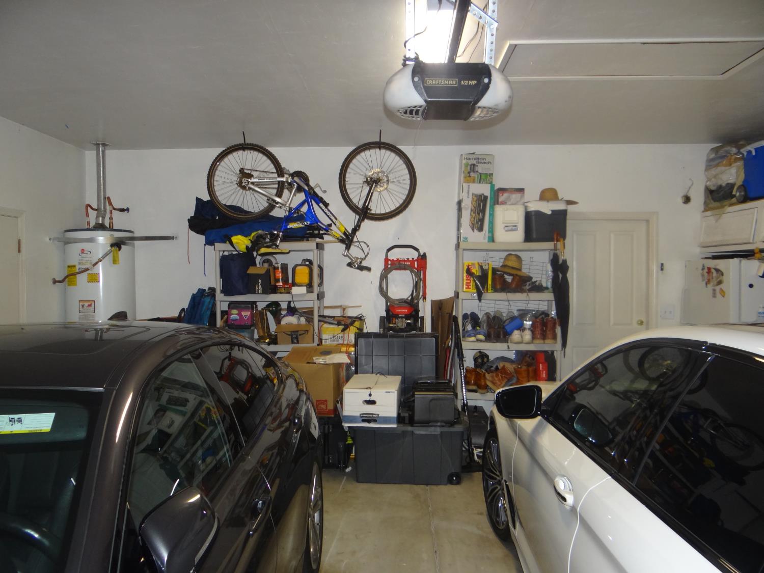 5550 N Cresta Ave, Fresno, CA 93723