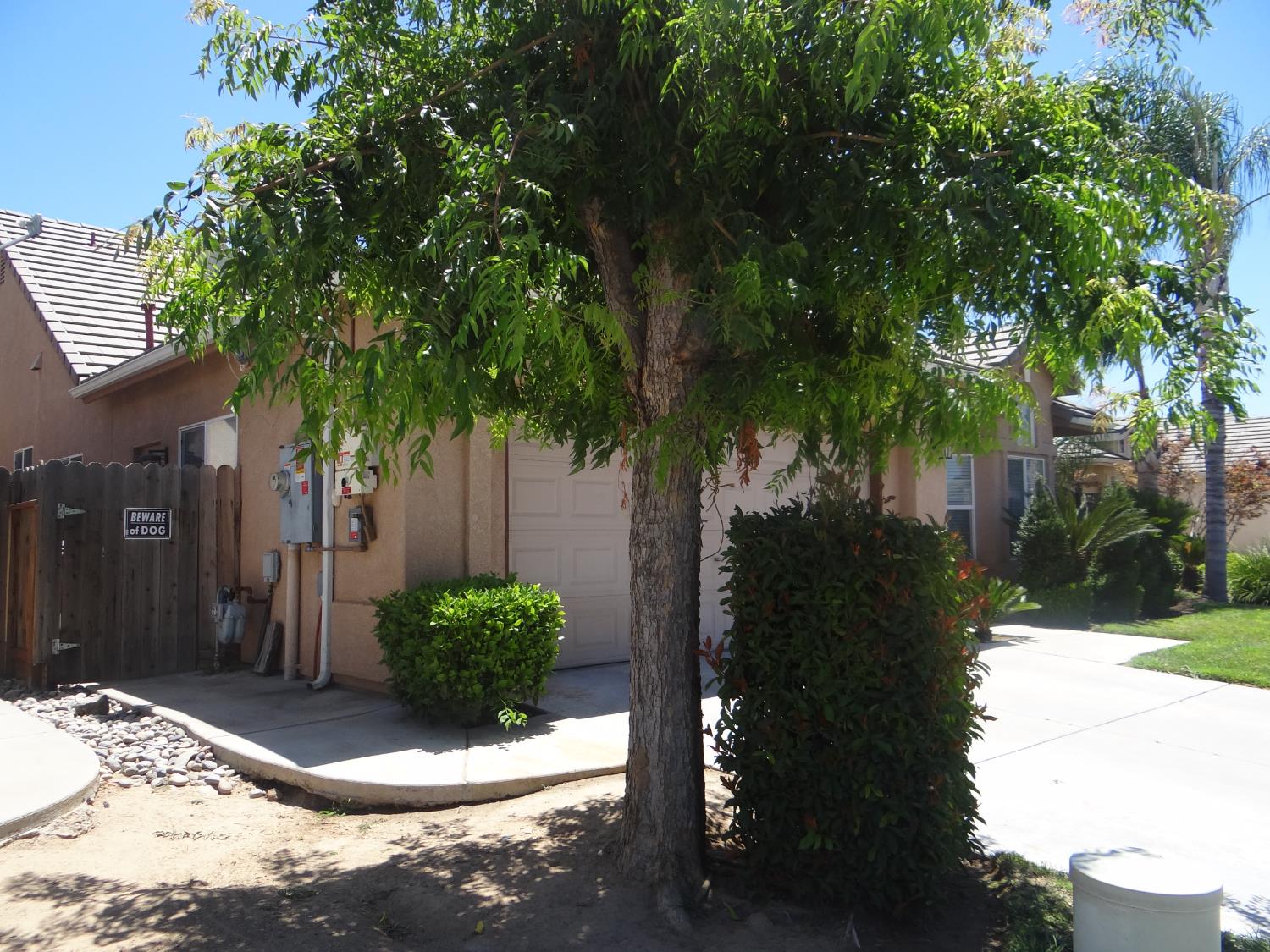5550 N Cresta Ave, Fresno, CA 93723