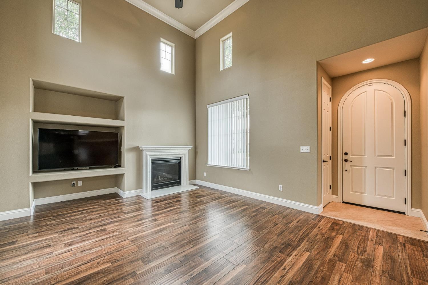 3859 Richmond Ave, Clovis, CA 93619