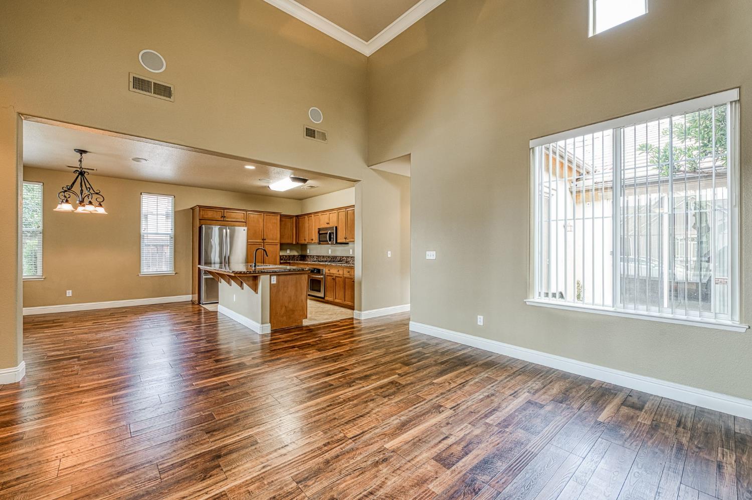 3859 Richmond Ave, Clovis, CA 93619