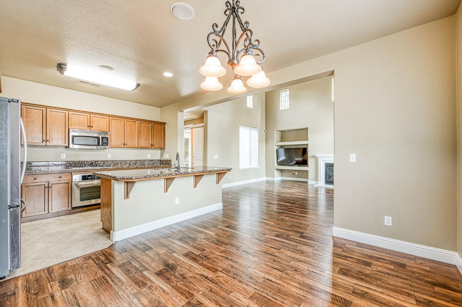 3859 Richmond Ave, Clovis, CA 93619
