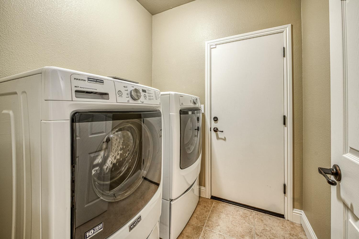 3859 Richmond Ave, Clovis, CA 93619
