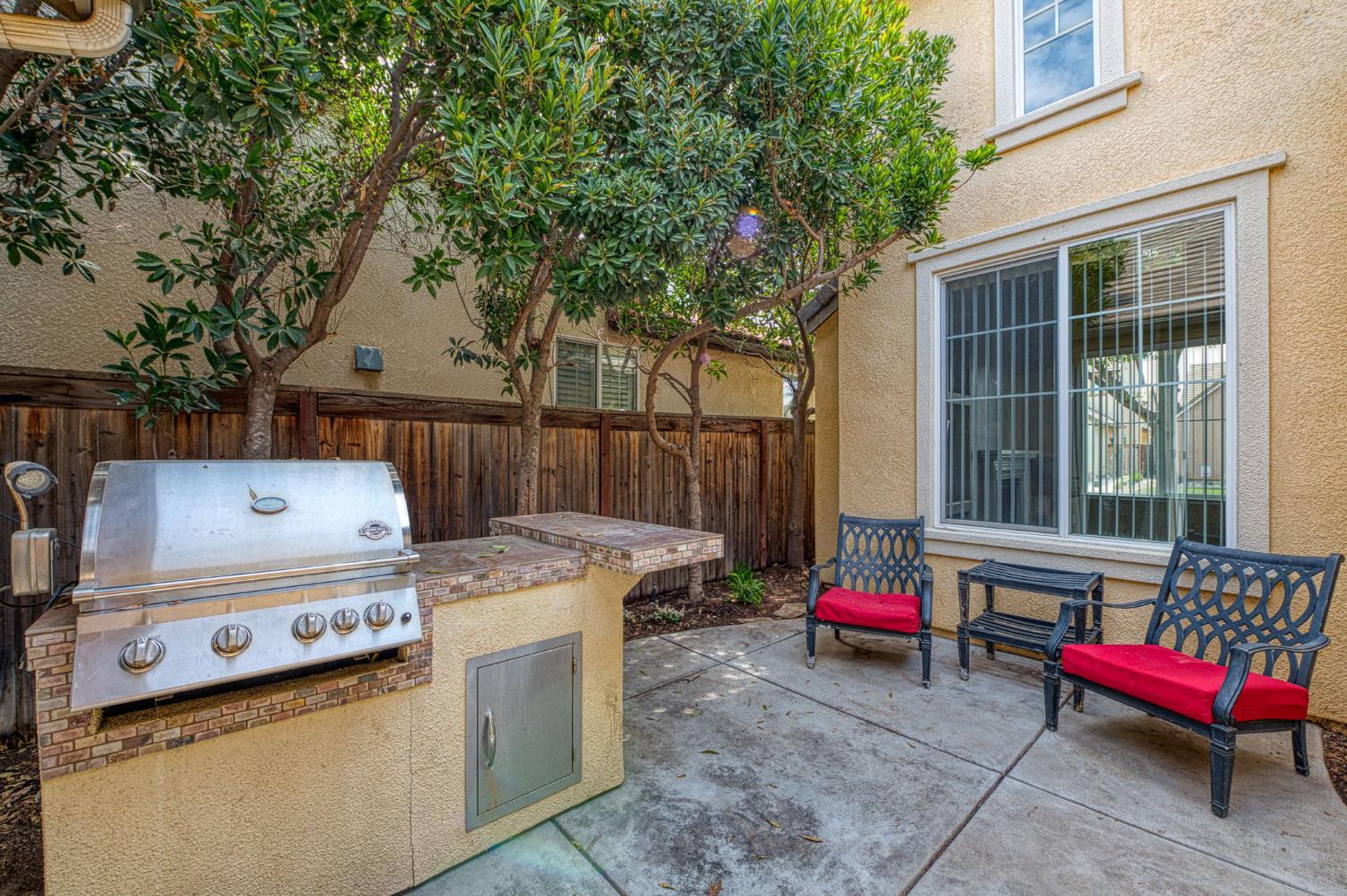 3859 Richmond Ave, Clovis, CA 93619