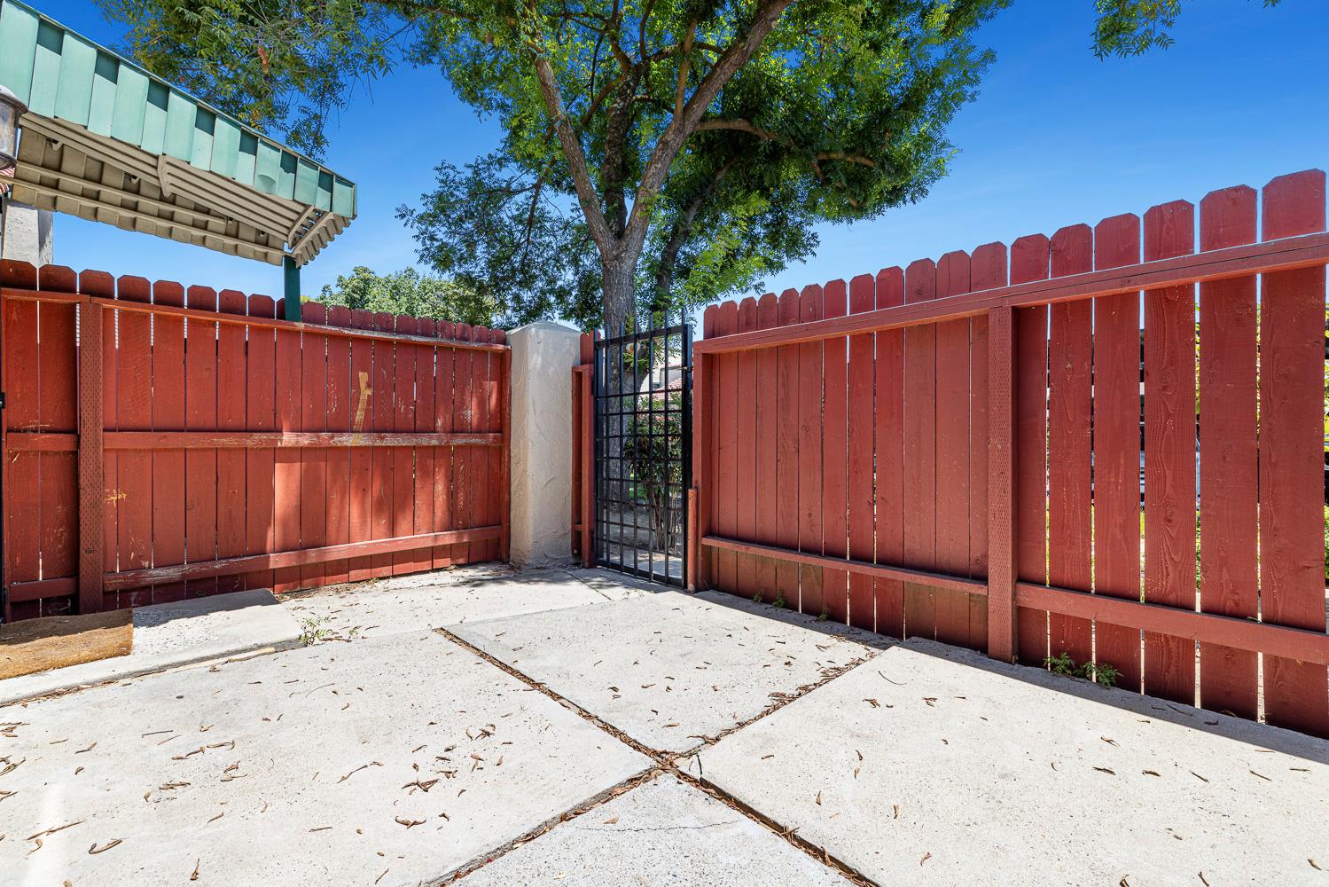 5965 E Shields Ave #123, Fresno, CA 93727