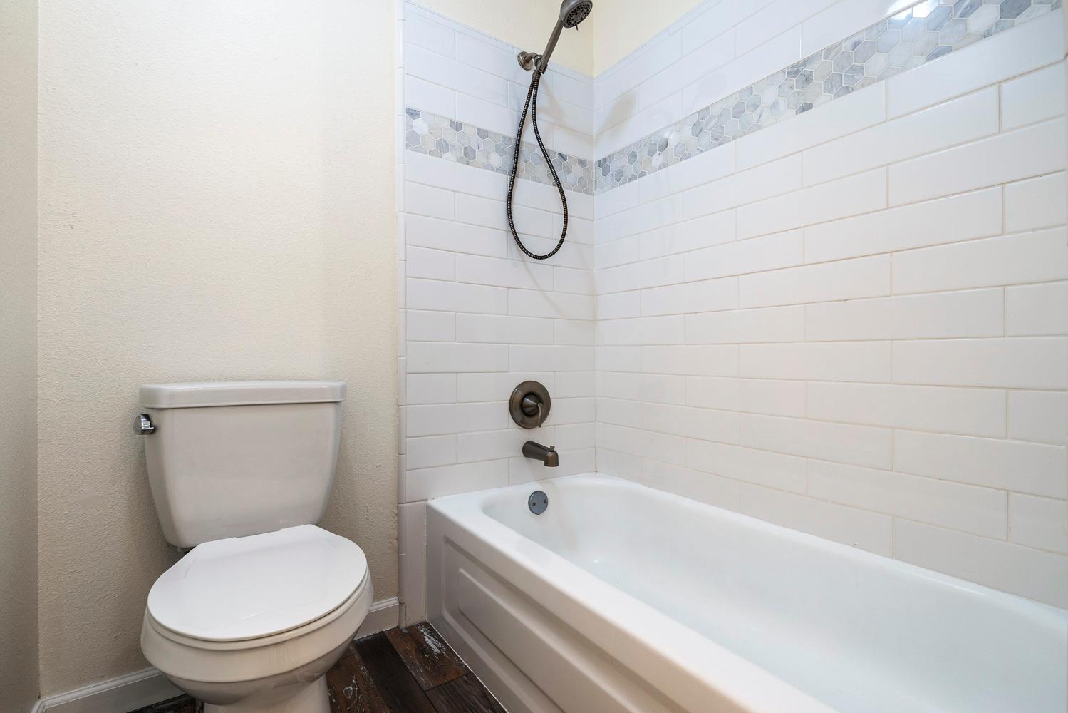 5965 E Shields Ave #123, Fresno, CA 93727