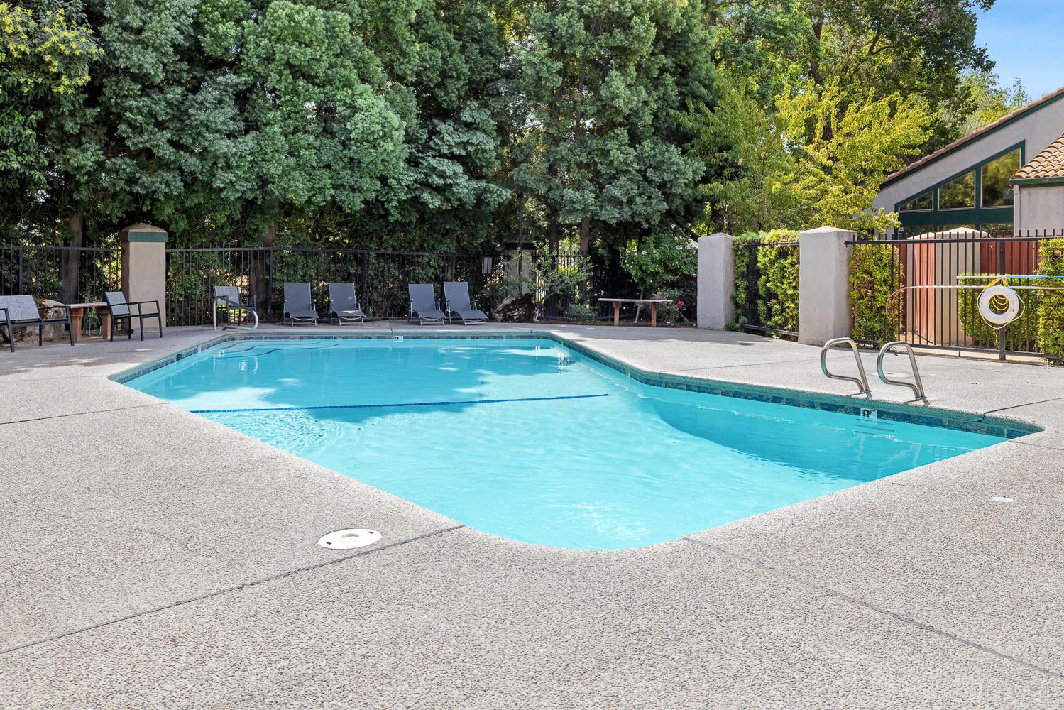 5965 E Shields Ave #123, Fresno, CA 93727