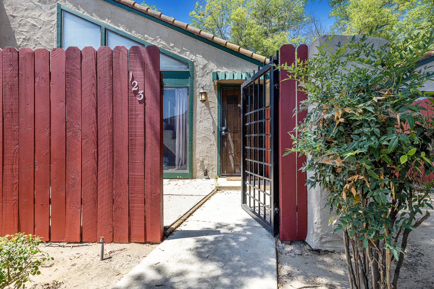 5965 E Shields Ave #123, Fresno, CA 93727