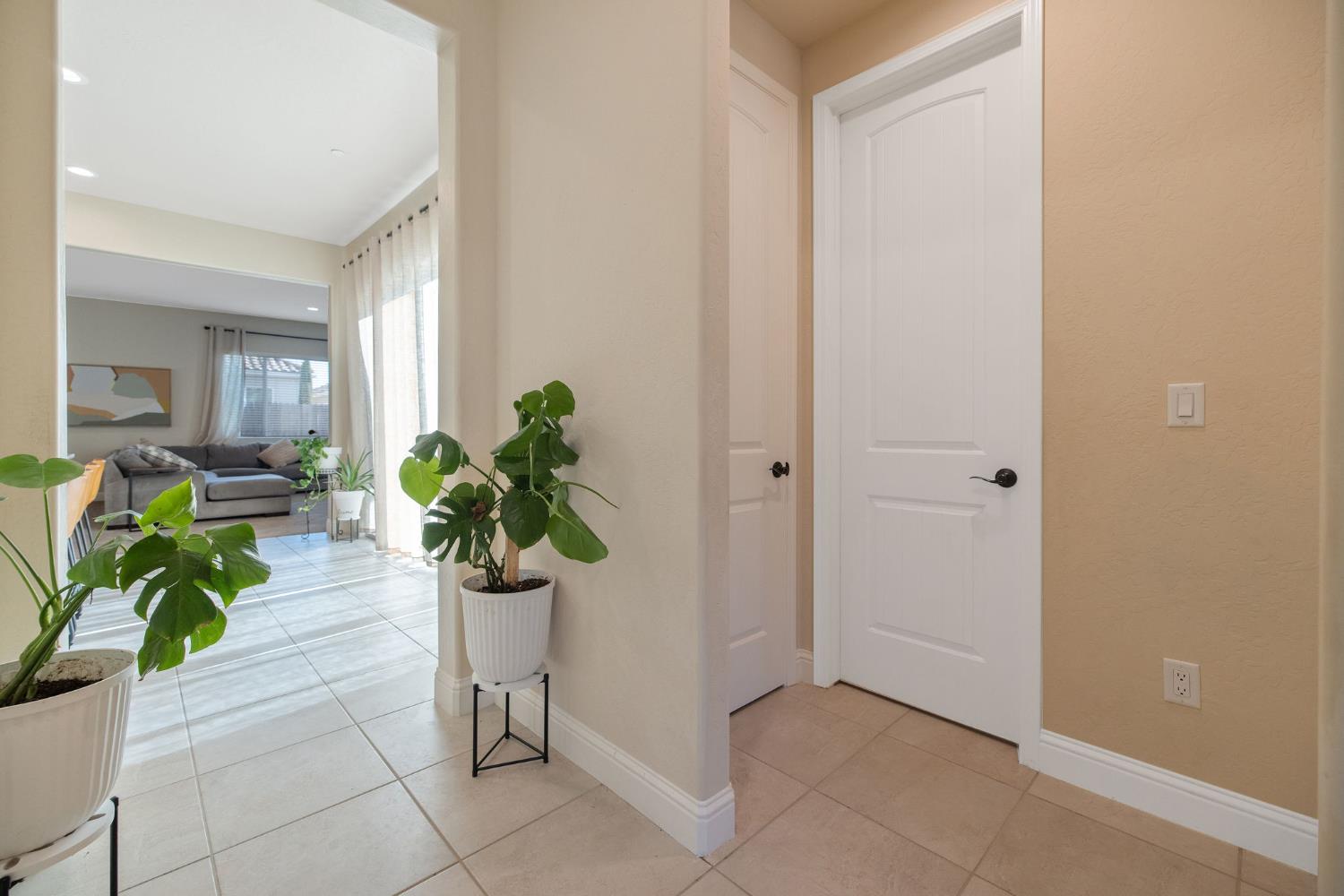 3036 Keats Ave, Clovis, CA 93619