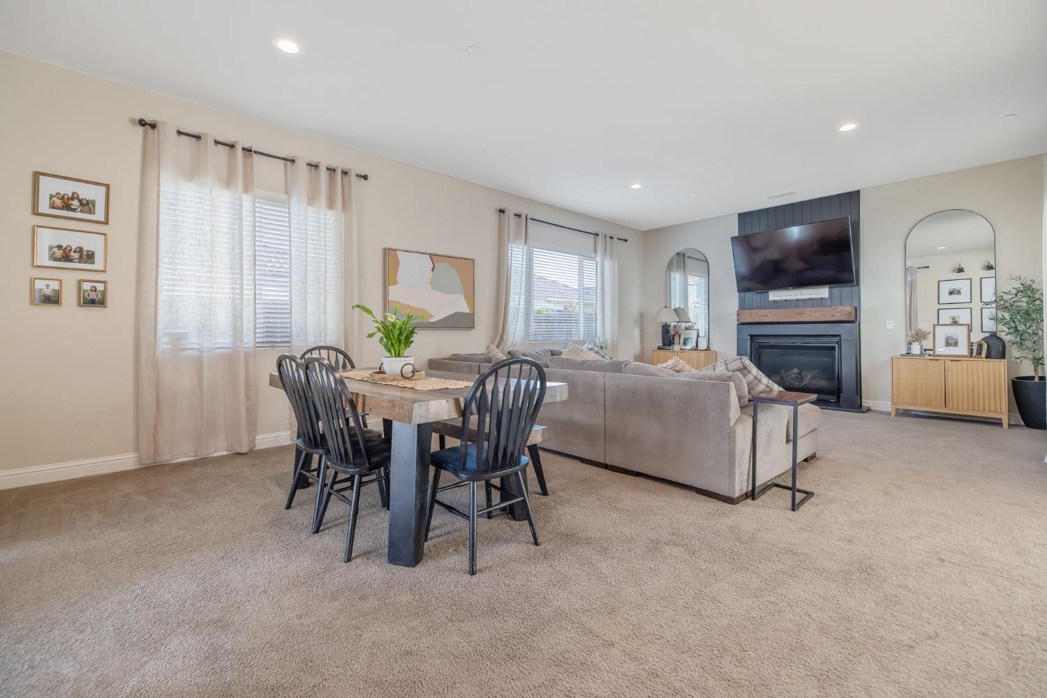 3036 Keats Ave, Clovis, CA 93619