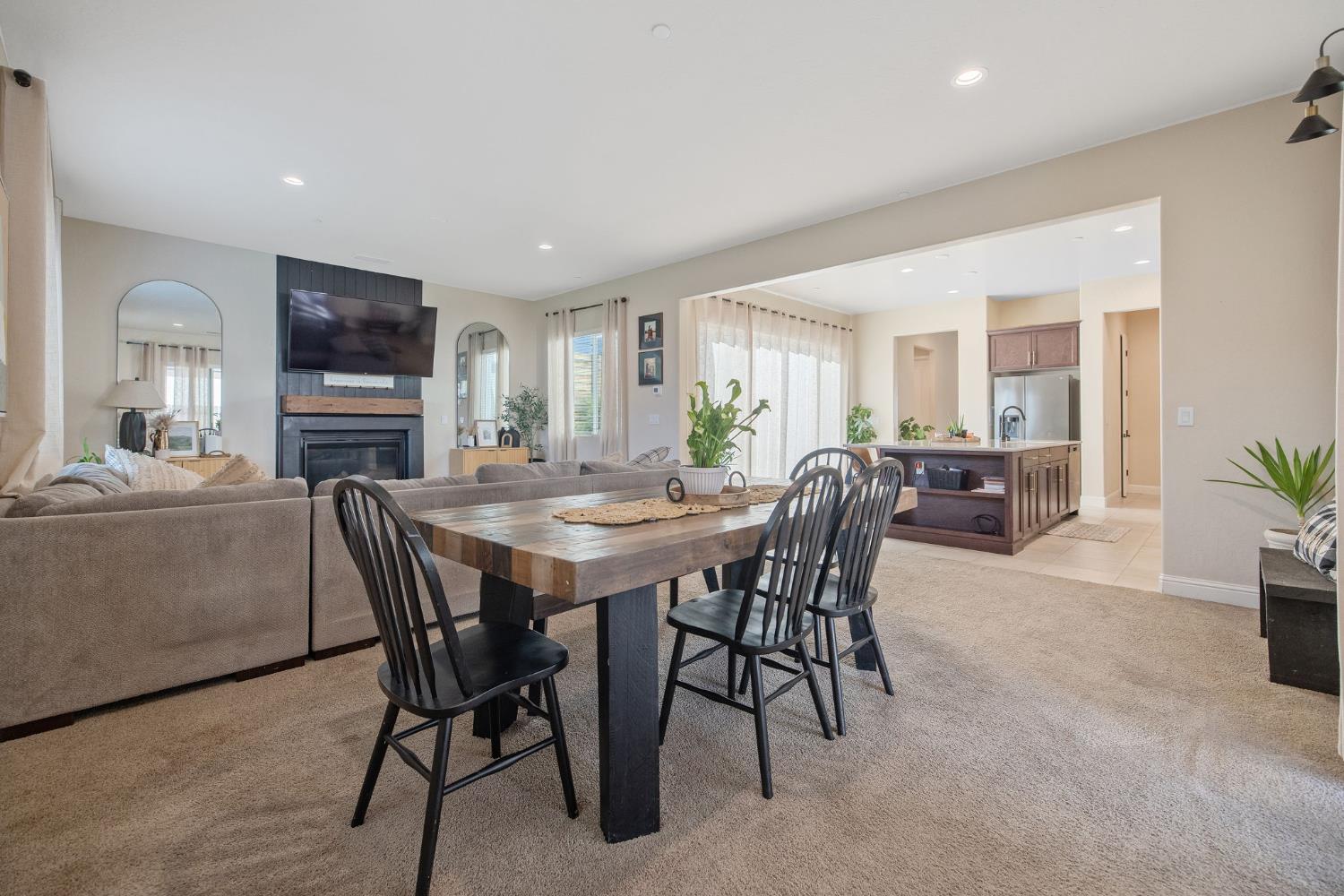 3036 Keats Ave, Clovis, CA 93619