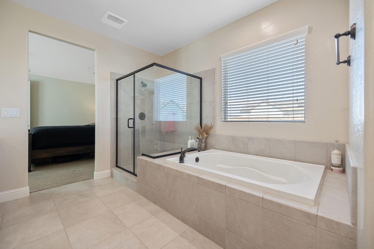 3036 Keats Ave, Clovis, CA 93619