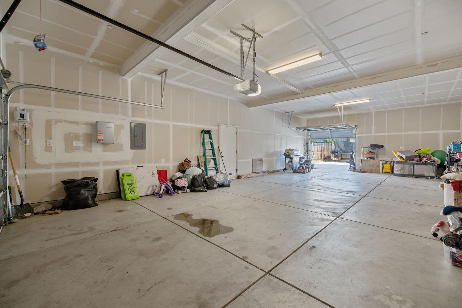 3036 Keats Ave, Clovis, CA 93619