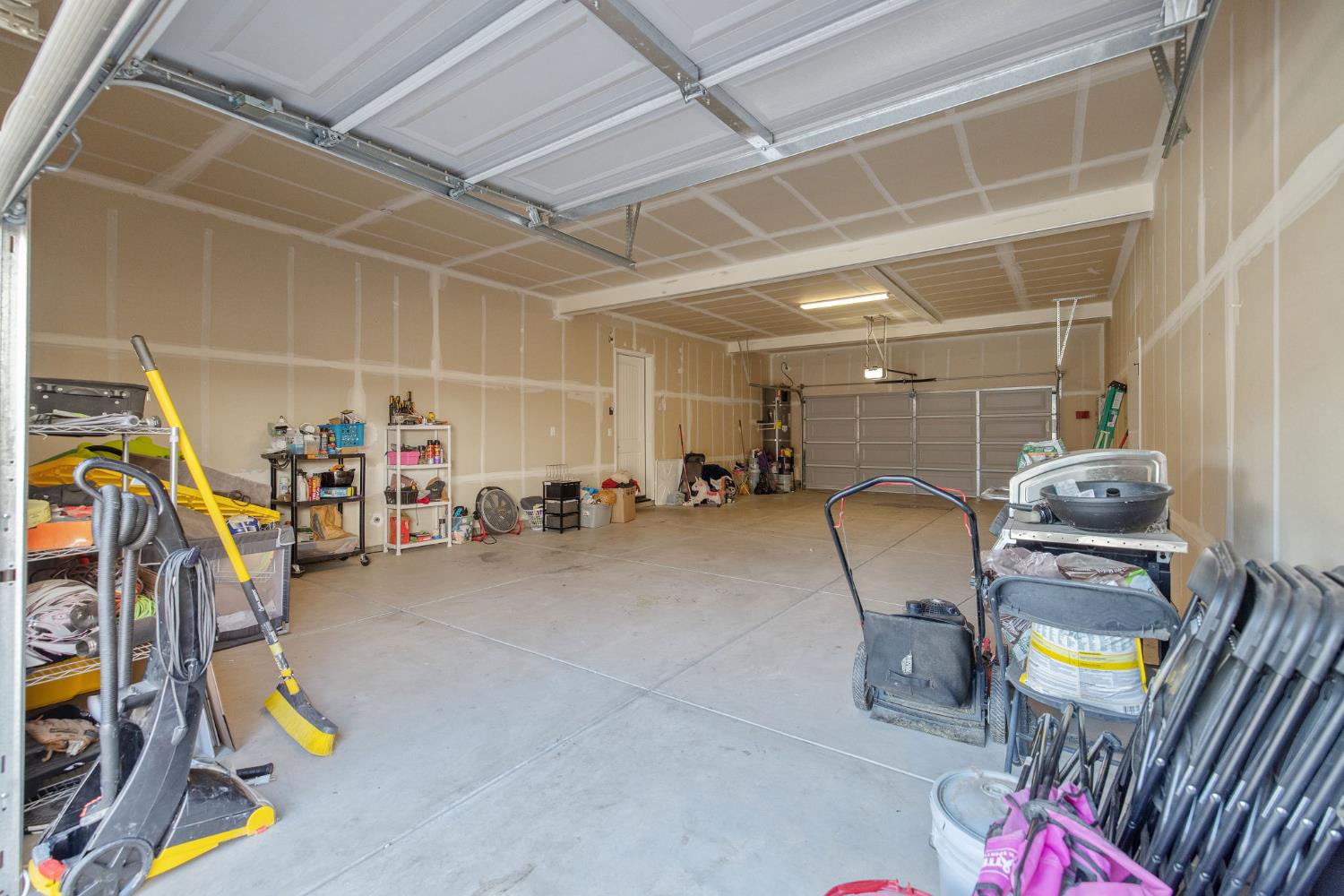 3036 Keats Ave, Clovis, CA 93619