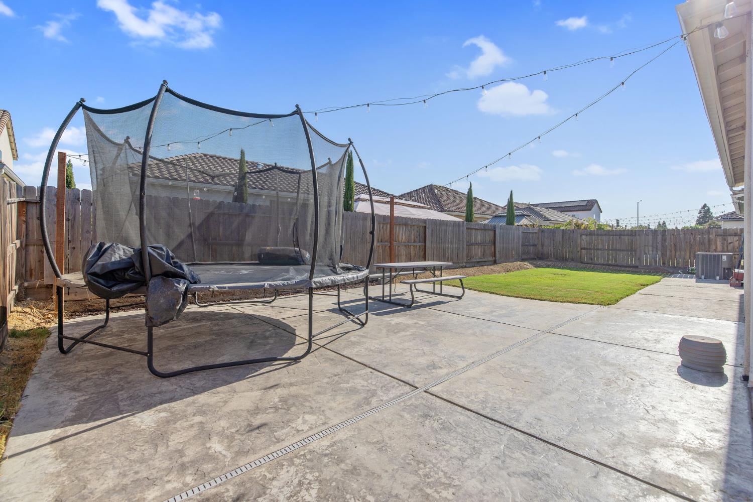 3036 Keats Ave, Clovis, CA 93619