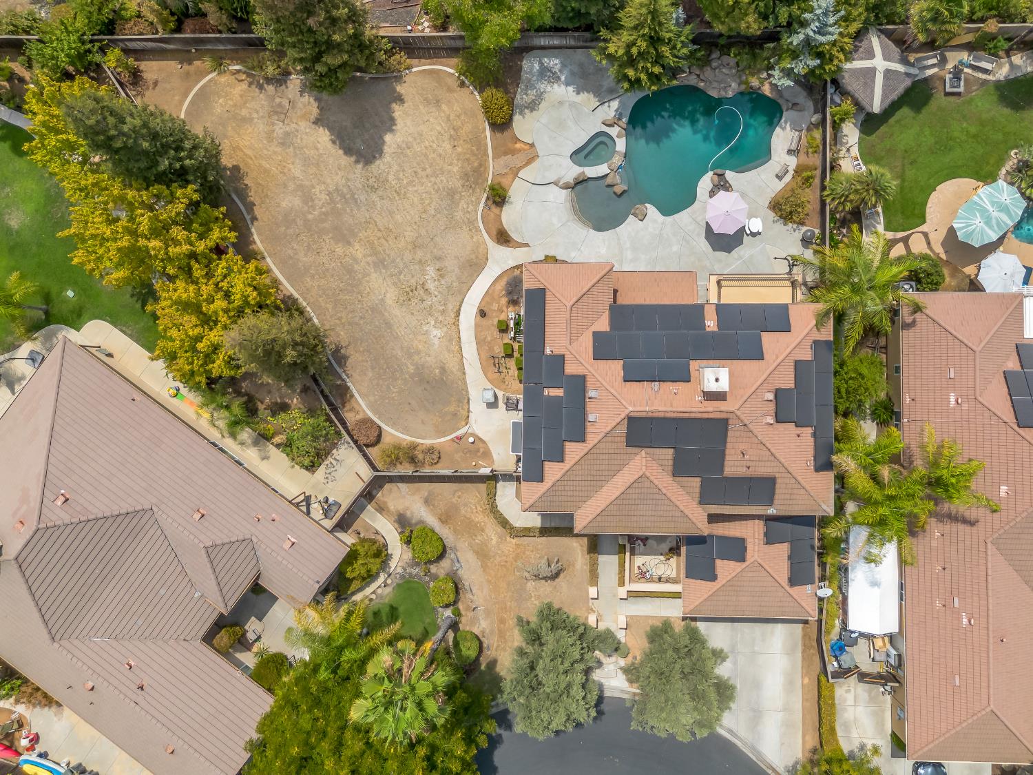 11073 E Le Conte Pass Ct, Clovis, CA 93619