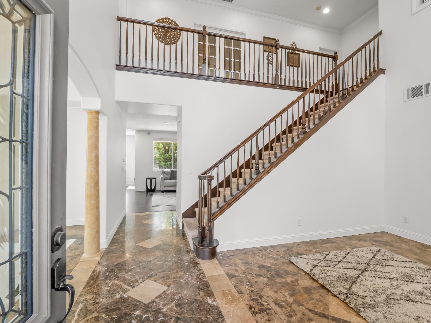 11073 E Le Conte Pass Ct, Clovis, CA 93619