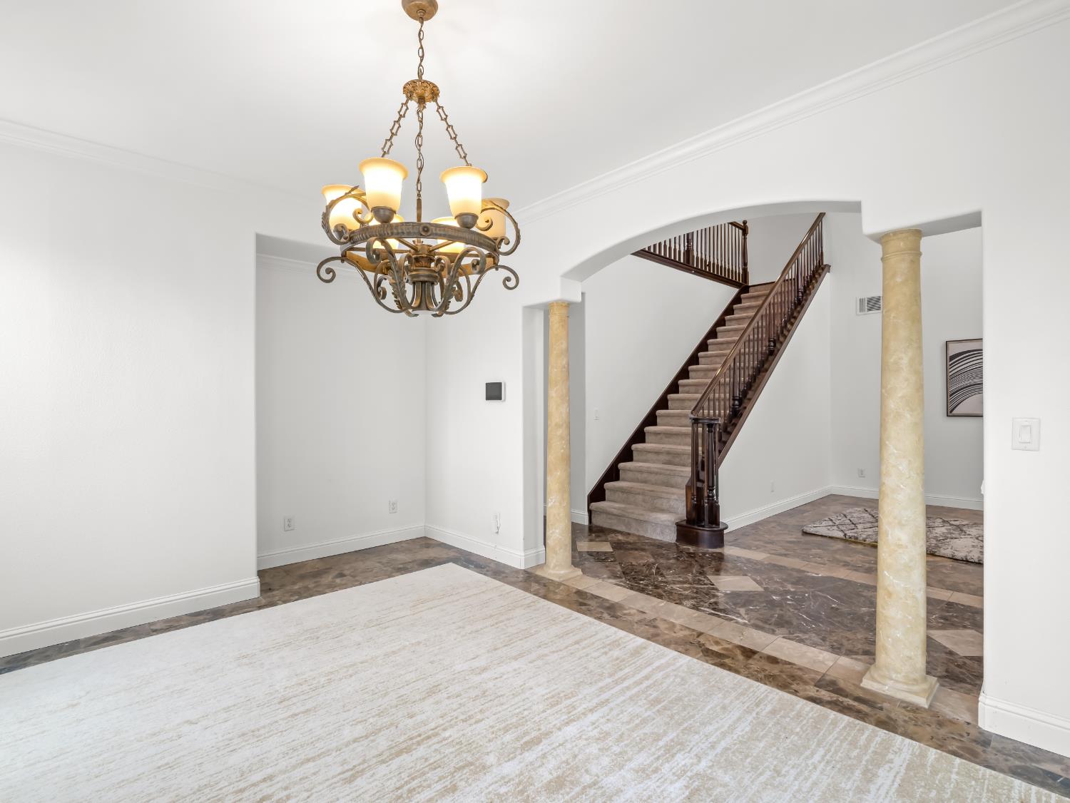 11073 E Le Conte Pass Ct, Clovis, CA 93619