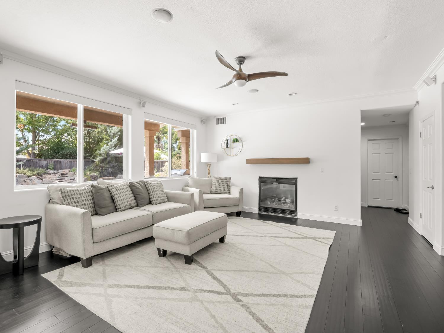 11073 E Le Conte Pass Ct, Clovis, CA 93619