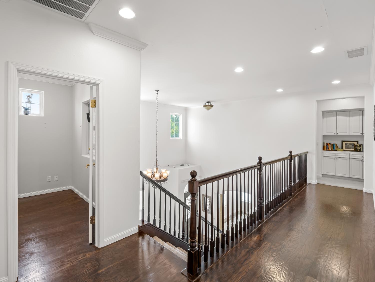 11073 E Le Conte Pass Ct, Clovis, CA 93619