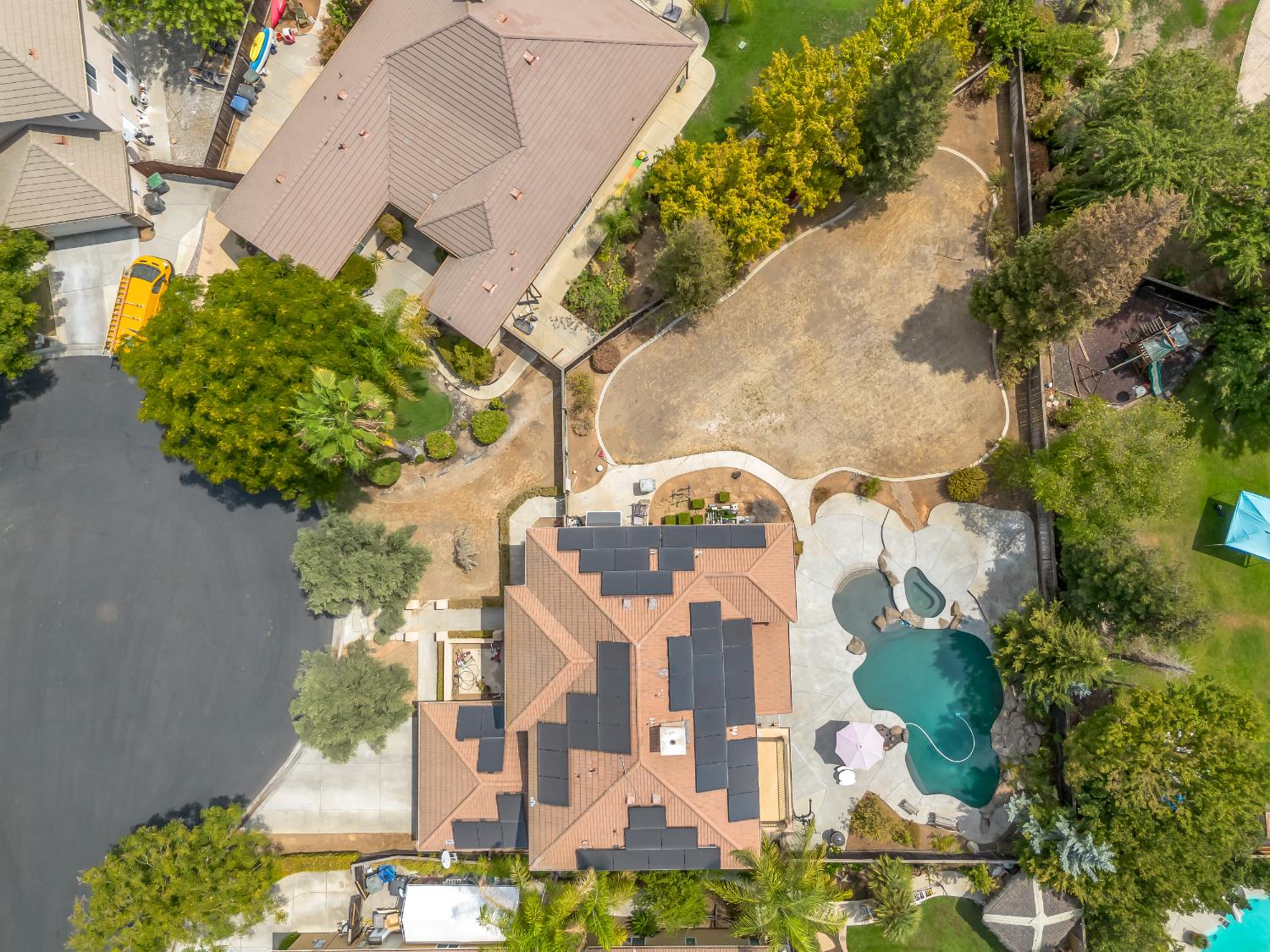 11073 E Le Conte Pass Ct, Clovis, CA 93619