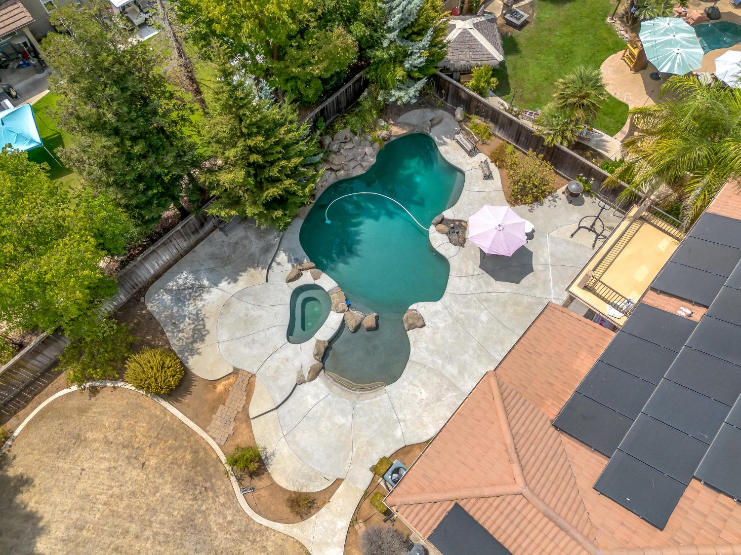 11073 E Le Conte Pass Ct, Clovis, CA 93619