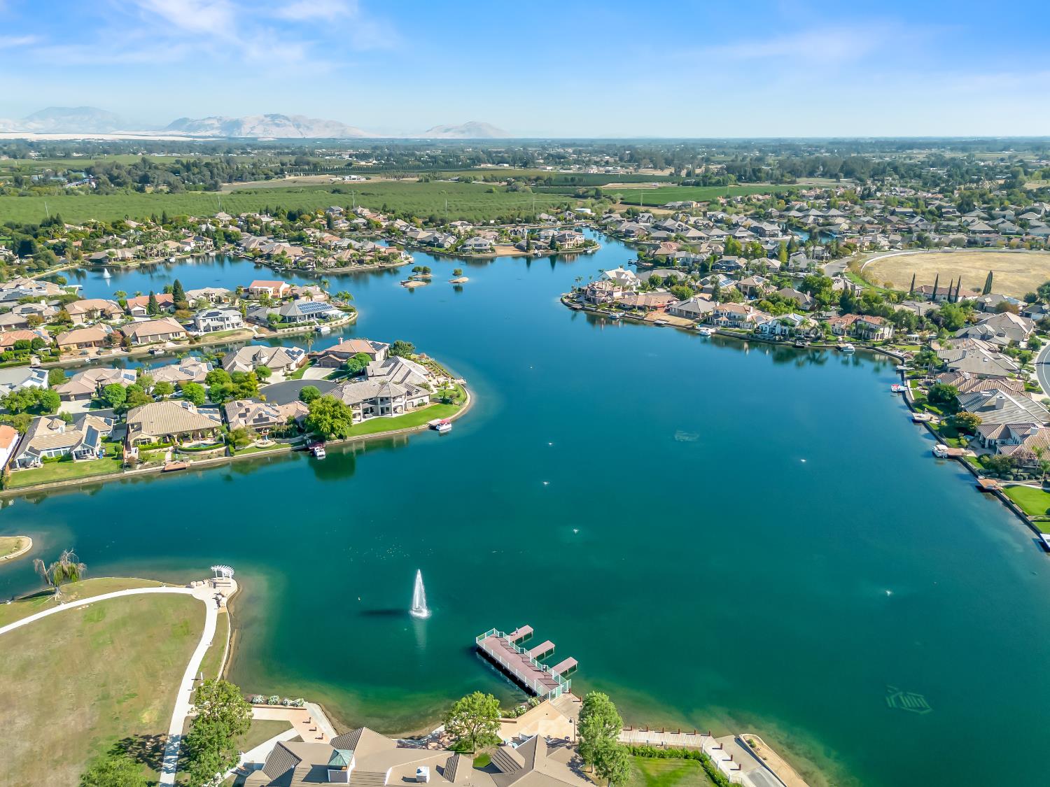 11073 E Le Conte Pass Ct, Clovis, CA 93619