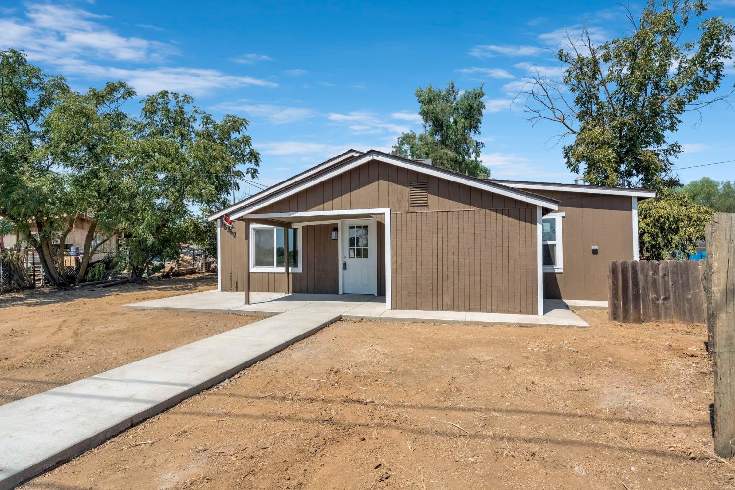 15760 Raymond Rd, Madera, CA 93638