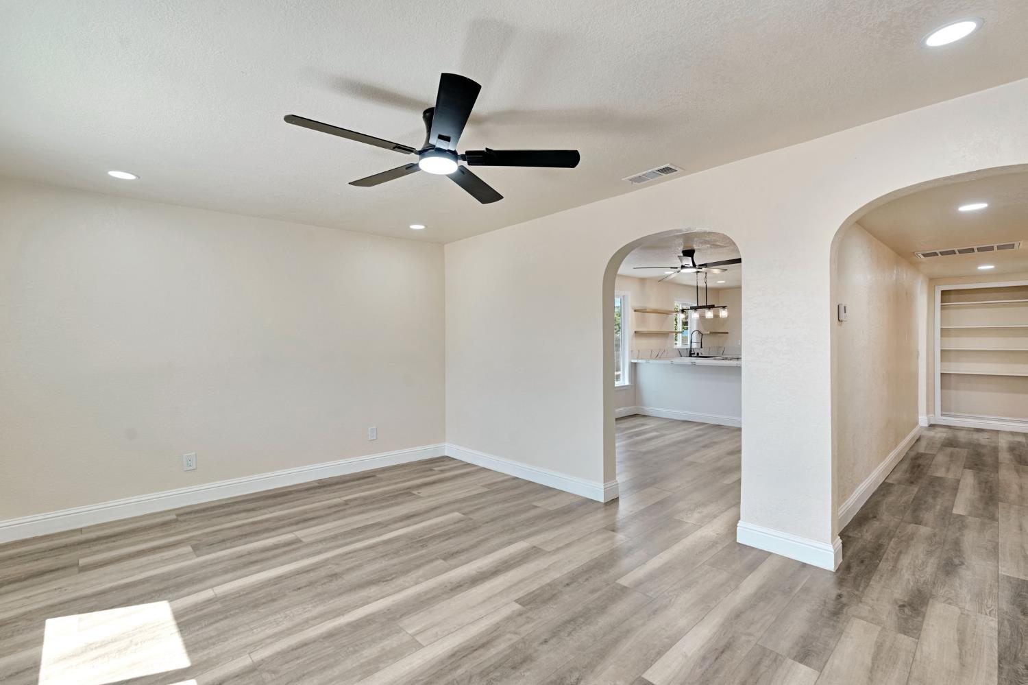 15760 Raymond Rd, Madera, CA 93638