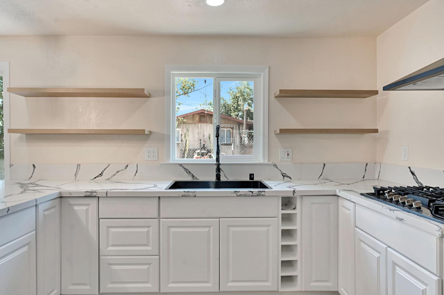 15760 Raymond Rd, Madera, CA 93638