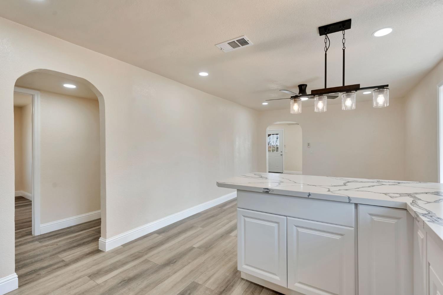 15760 Raymond Rd, Madera, CA 93638