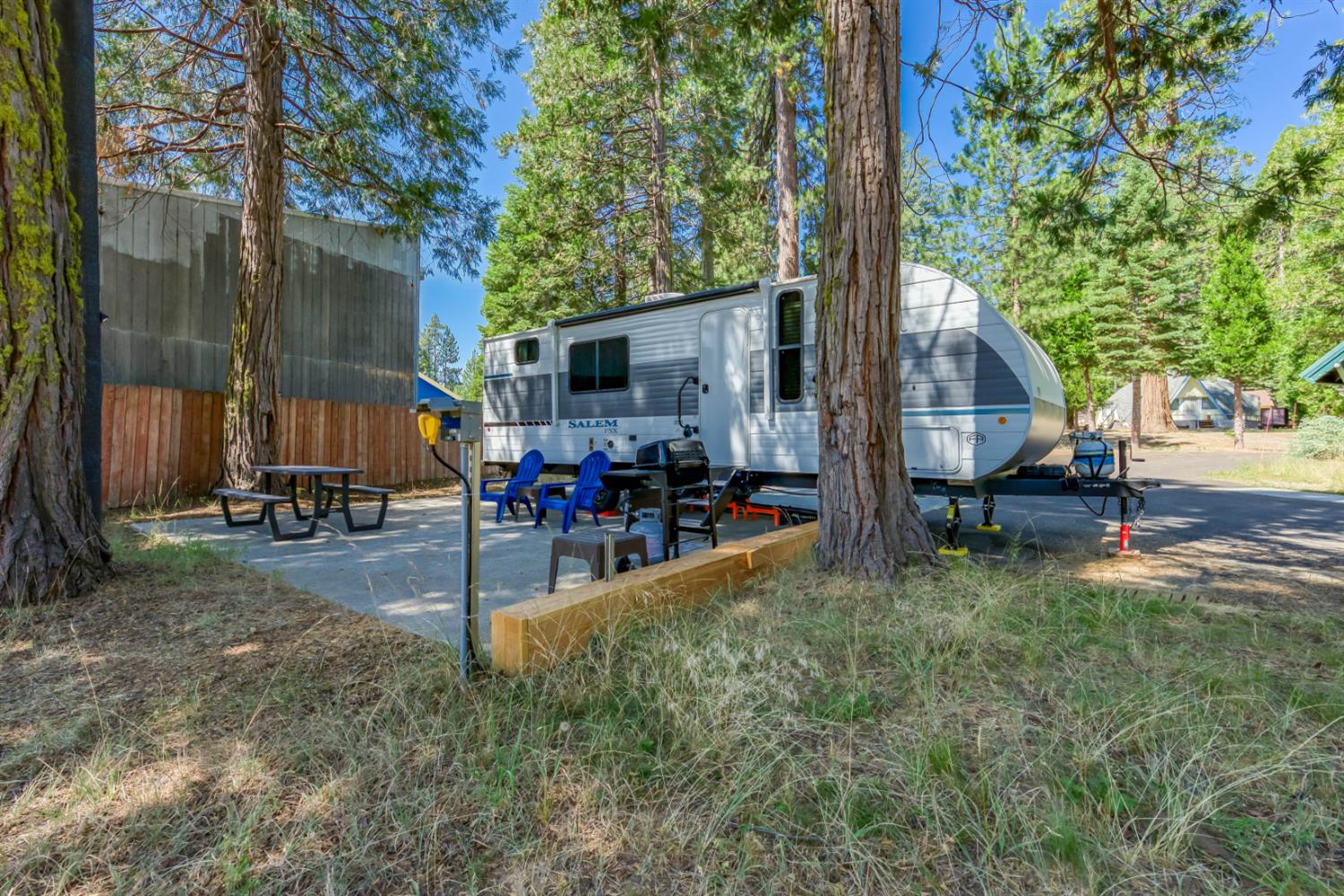 41621 Dinkey Creek Rd, Shaver Lake, CA 93664