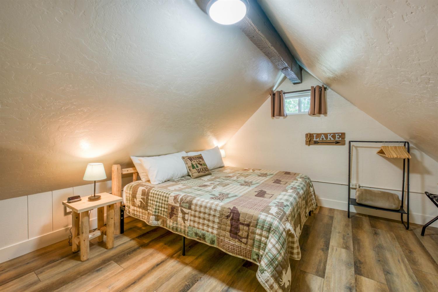 41621 Dinkey Creek Rd, Shaver Lake, CA 93664