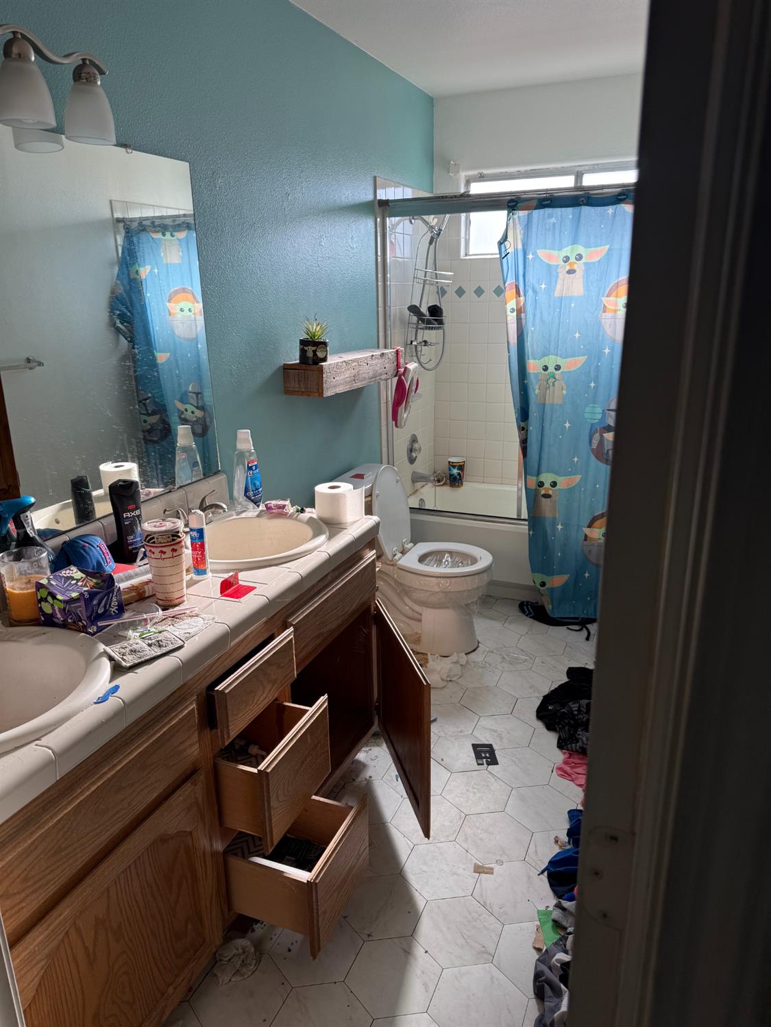 833 Burlingame Ave, Clovis, CA 93612