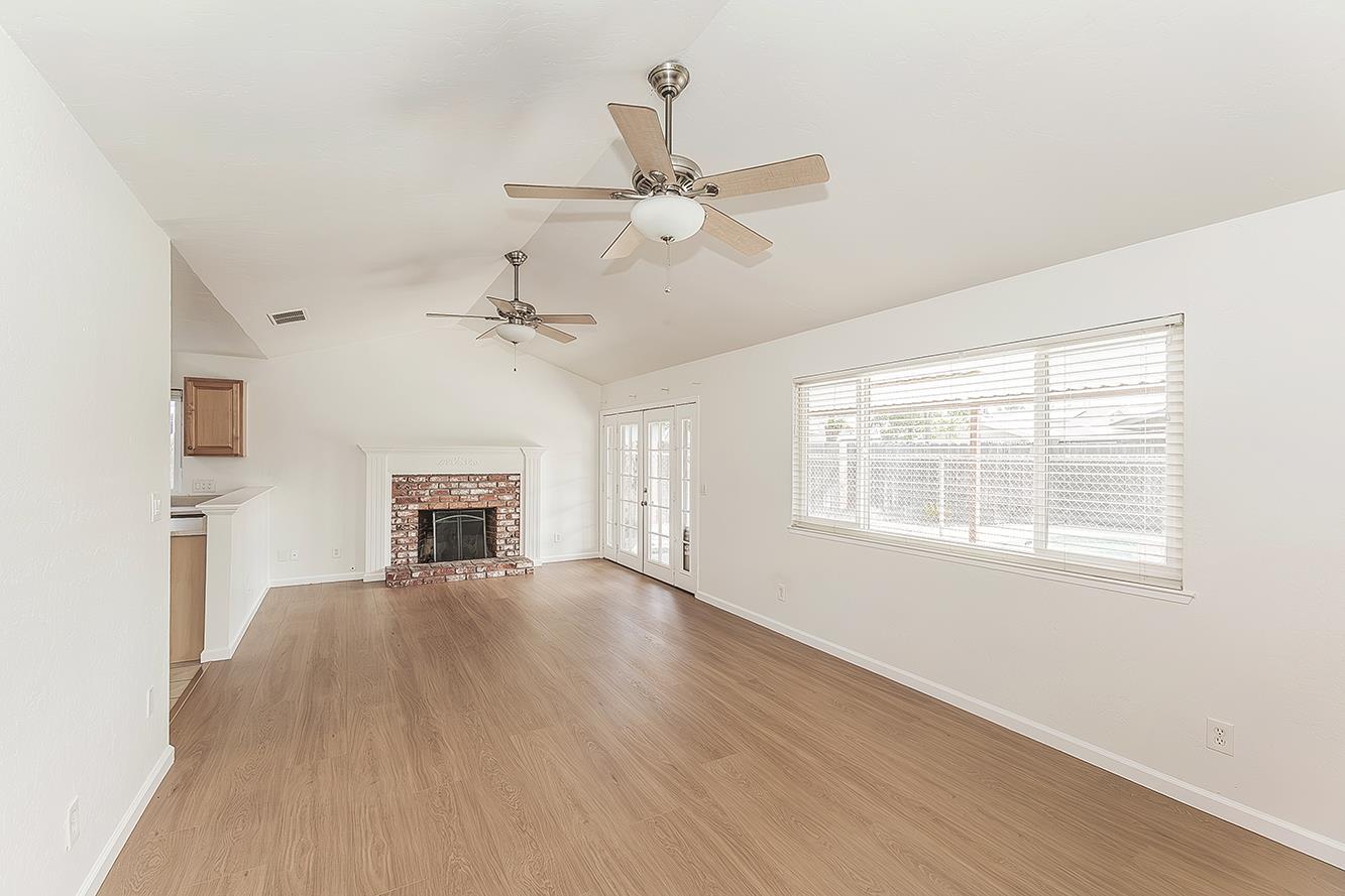 3075 Anderson Ave, Clovis, CA 93612